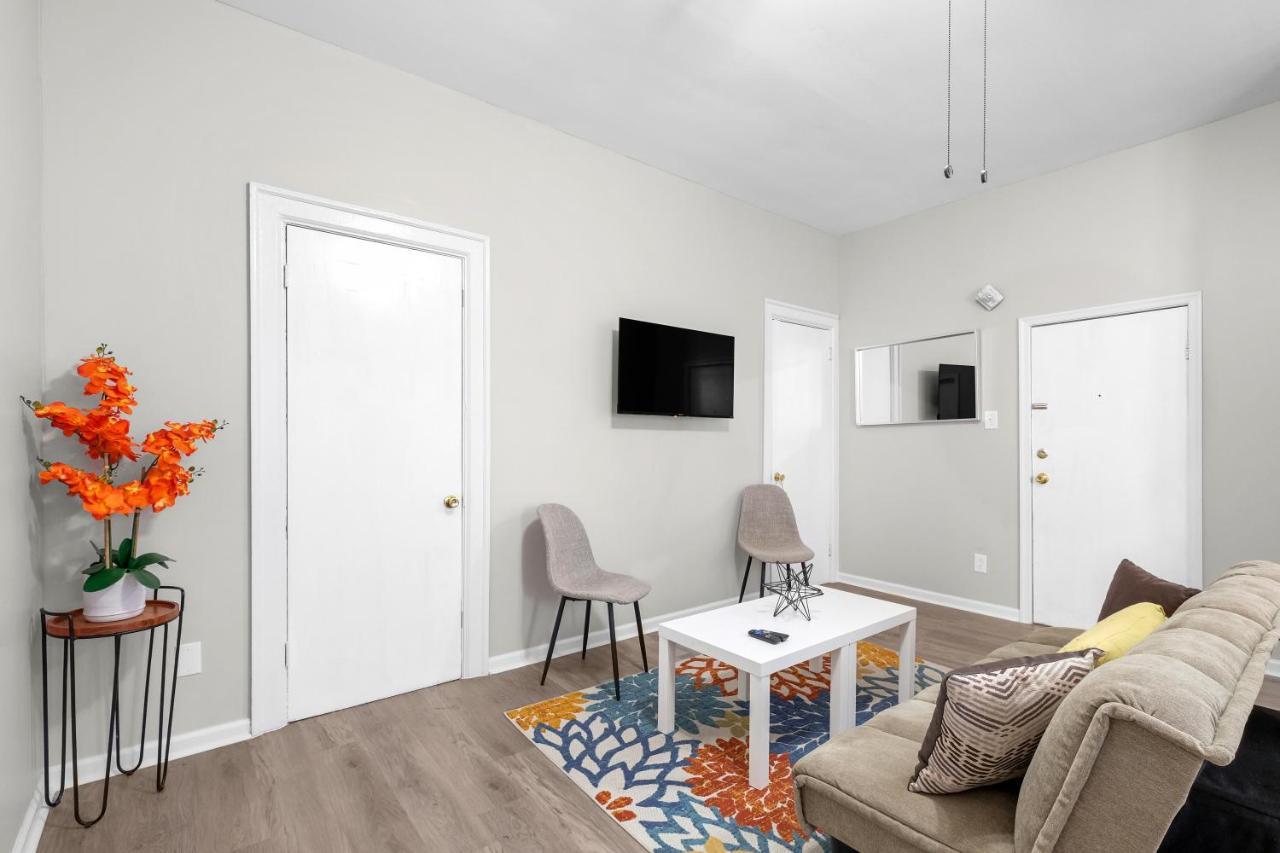 Lovely 2br In Univ *